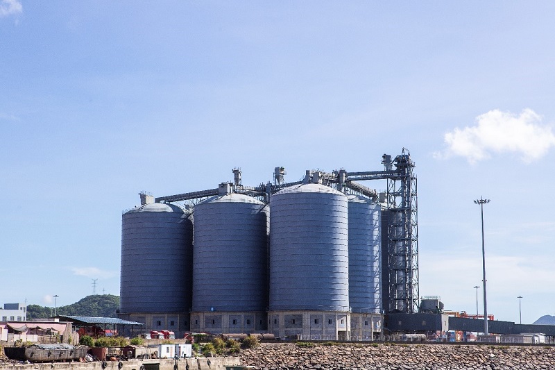 Surveillance du niveau de stock dans les silos et citernes